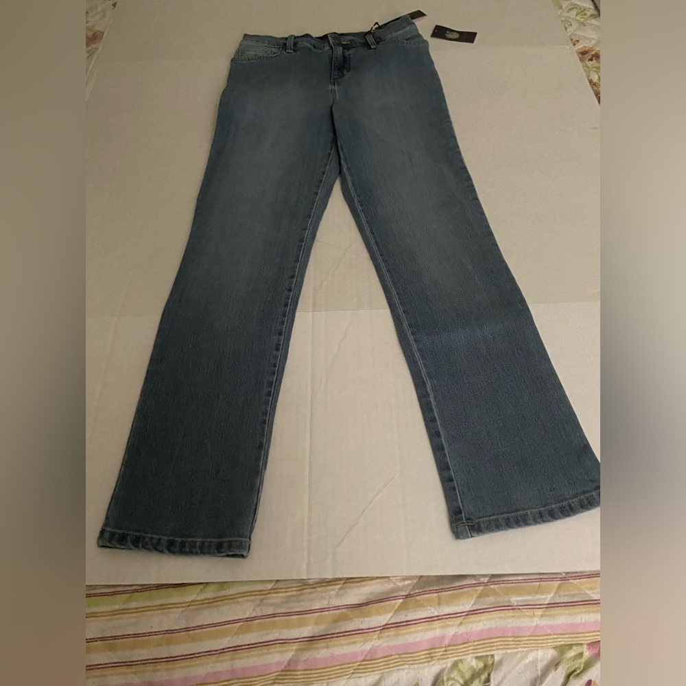 NWT Gloria Vanderbilt Amanda Size 4 Petite Soft Grey Jeans Tapered Leg Stretch
